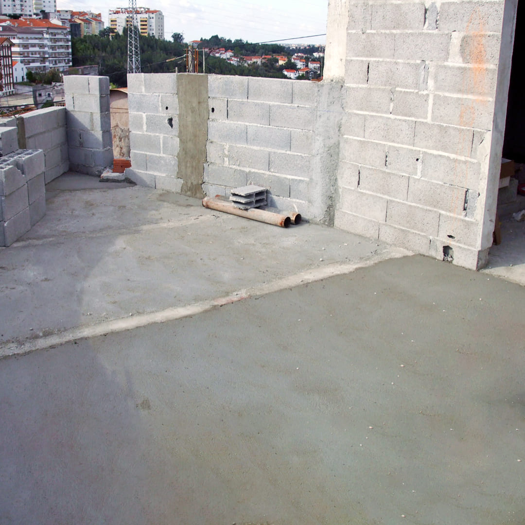 Obra em curso na Habitação Tovim